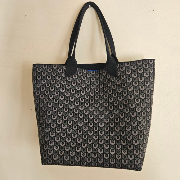 Rothy's Handbags - Rothys The Lightweight Tote Bag Rothy Signature Logo All Over Print Black